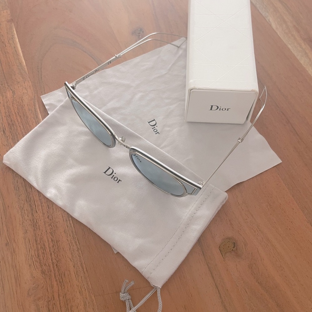 DiorSculpt mirrored Sunglasses - Picture 2 of 12